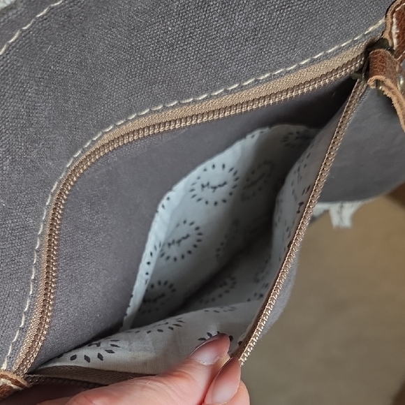 Myra Bag Elegant Gray and Brown Tote - Picture 9 of 16